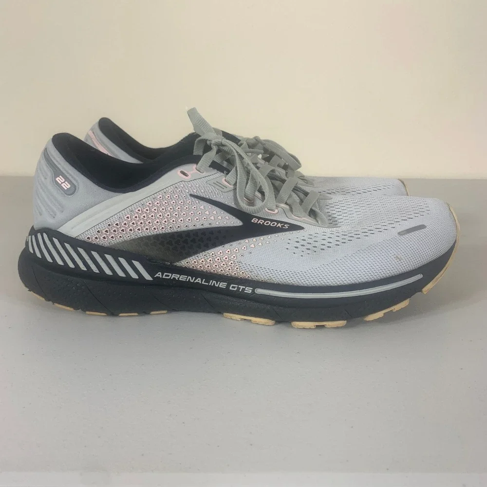 Brooks Adrenaline GTS 22 White and Black Athletic Shoes - Picture 5 of 12